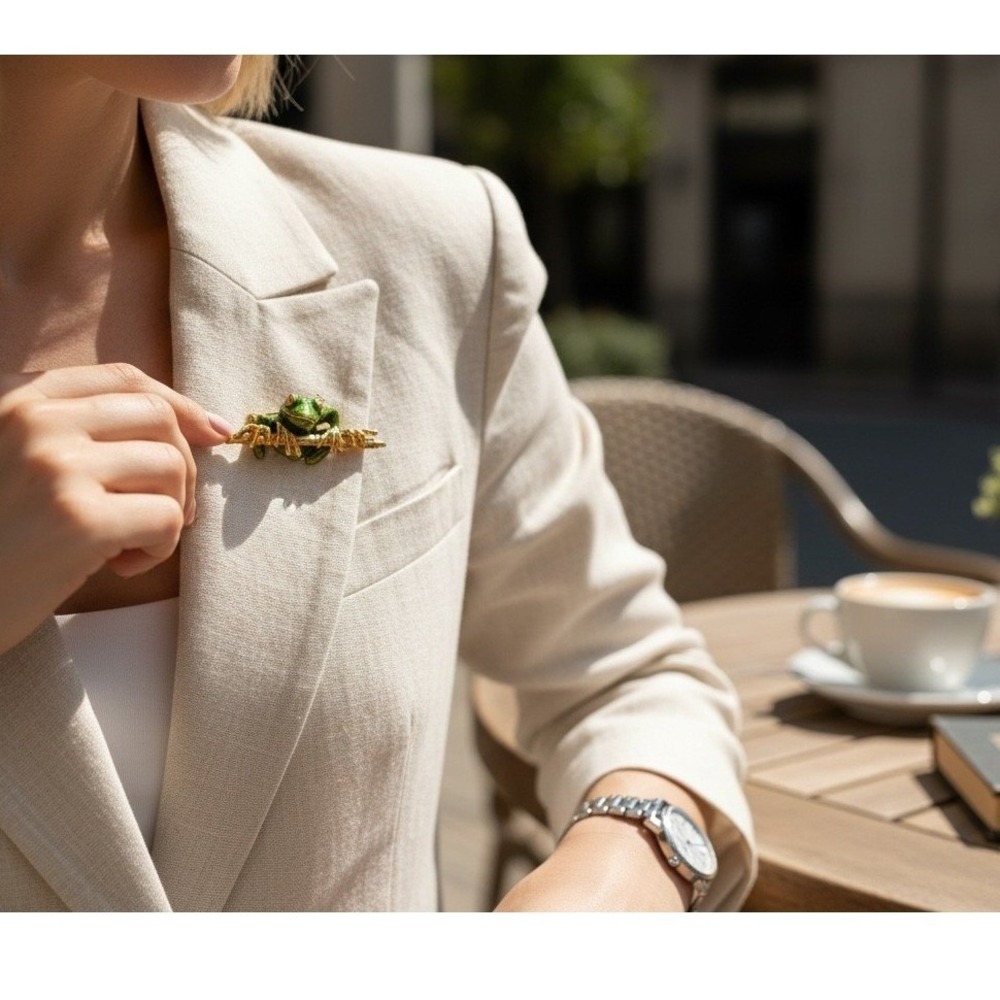 Vintage Kenneth Jay Lane KJL Green Enamel Frog on Branch Brooch Gold Tone Pin 2" - Picture 1 of 9